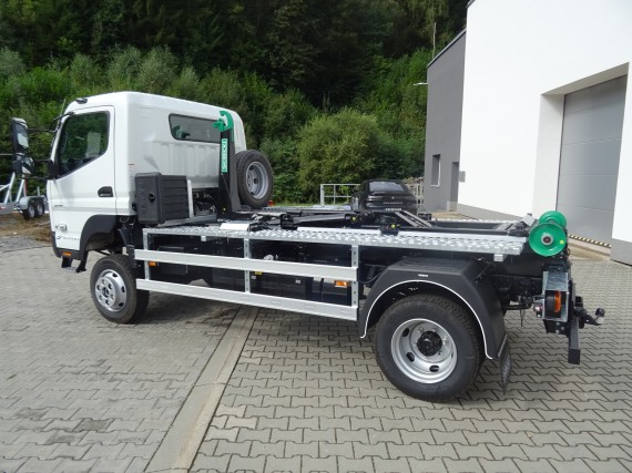 FUSO CANTER 6C18 4X4 s hákovým nosičem kontejnerů (foto 4)