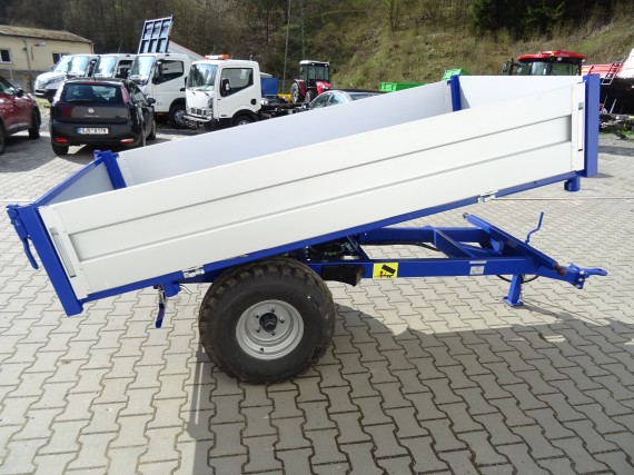 Traktorový přívěs 1070 kg 12